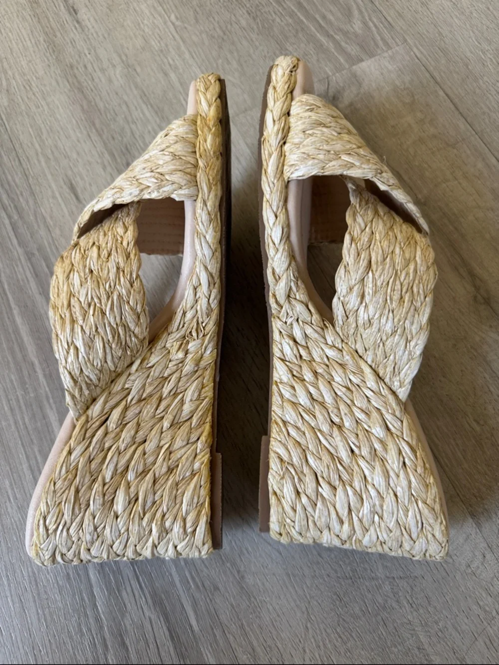 MATISSE Natural Bondi Wedge Heels Womens Size 10 Raffia